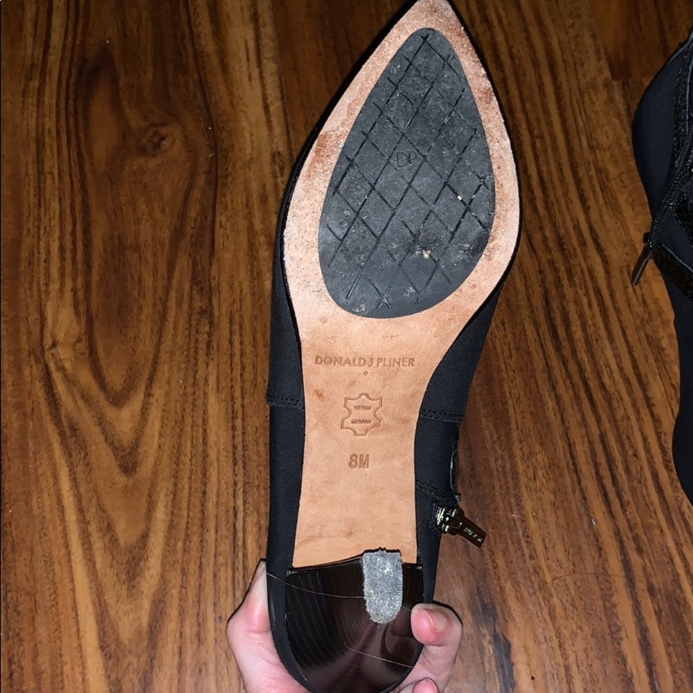 Shoes - Picture 3 of 8